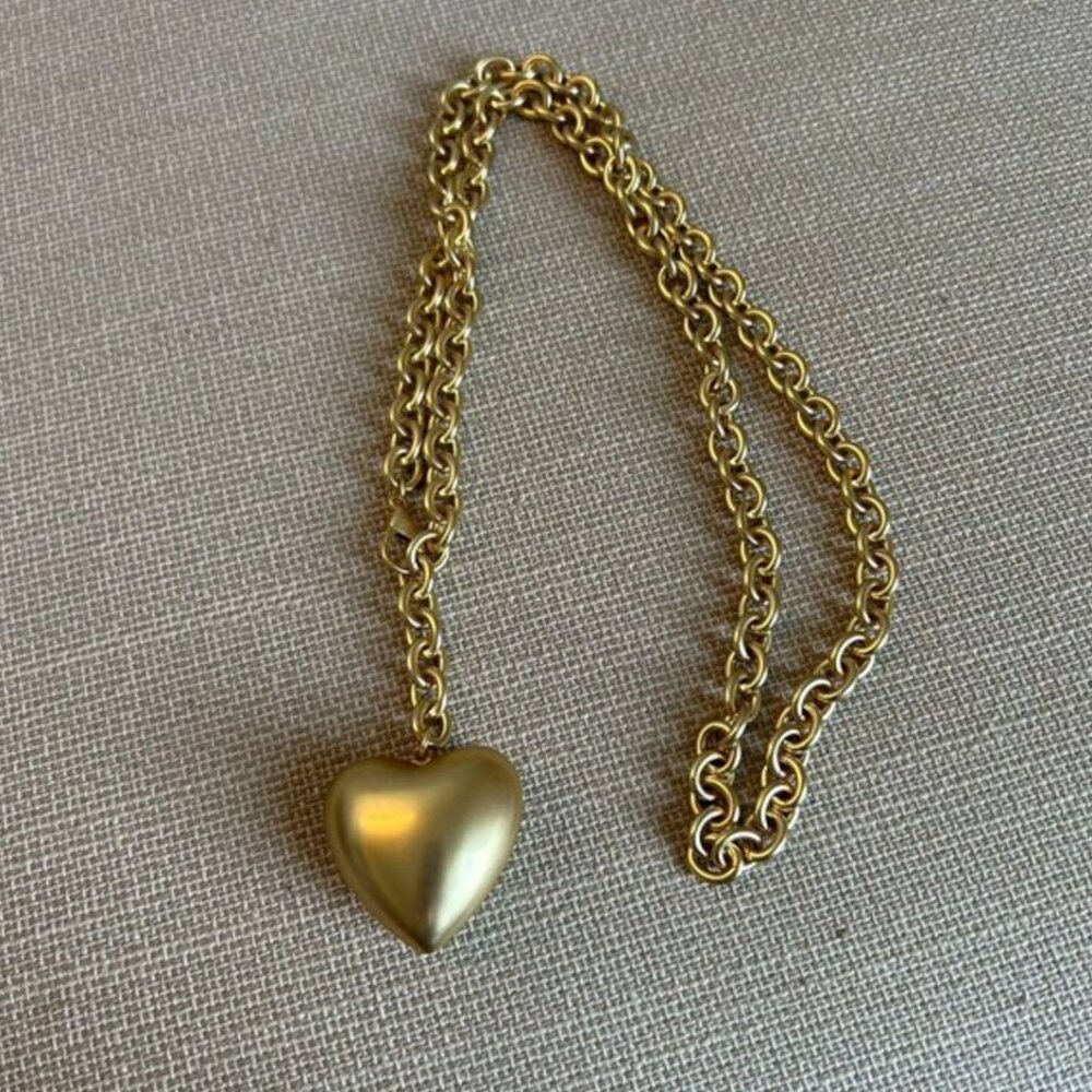 Roxanne Assoulin The Puffy Heart Necklace in Gold - Picture 7 of 9